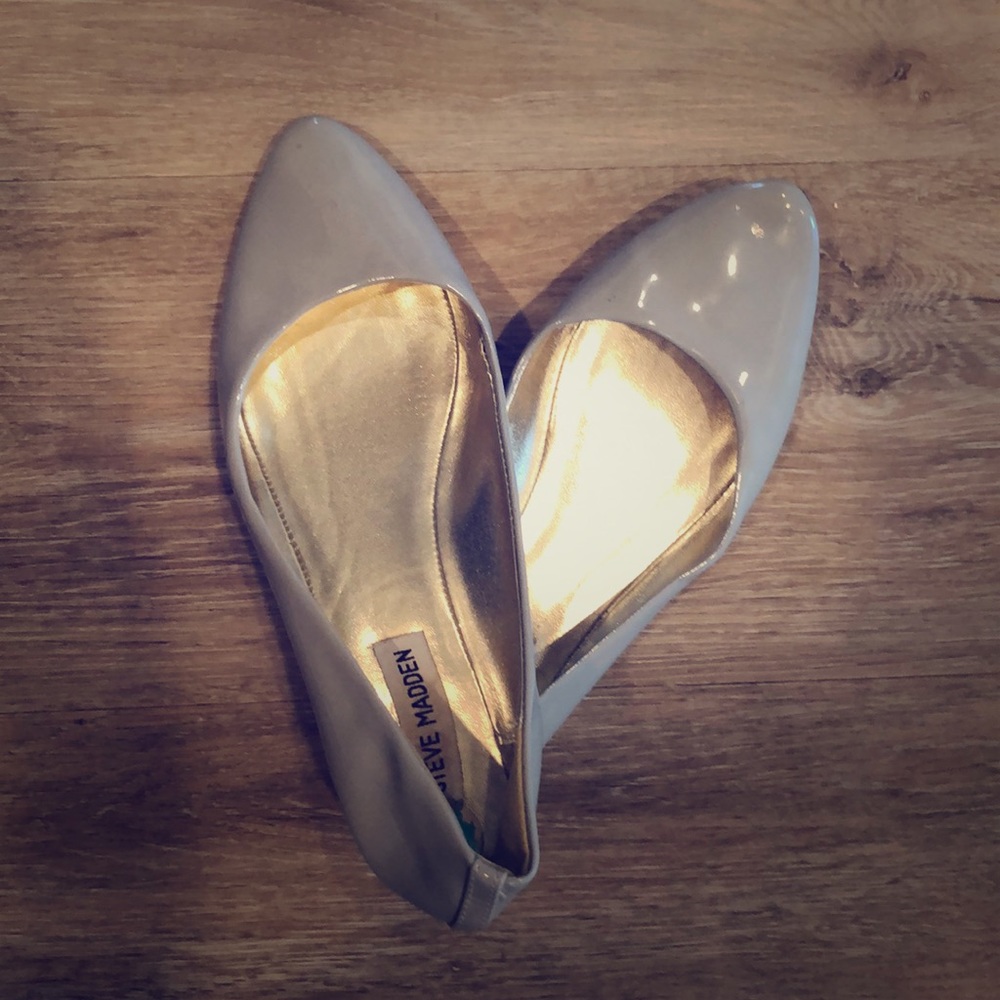 Gray Patent leather ballet flats